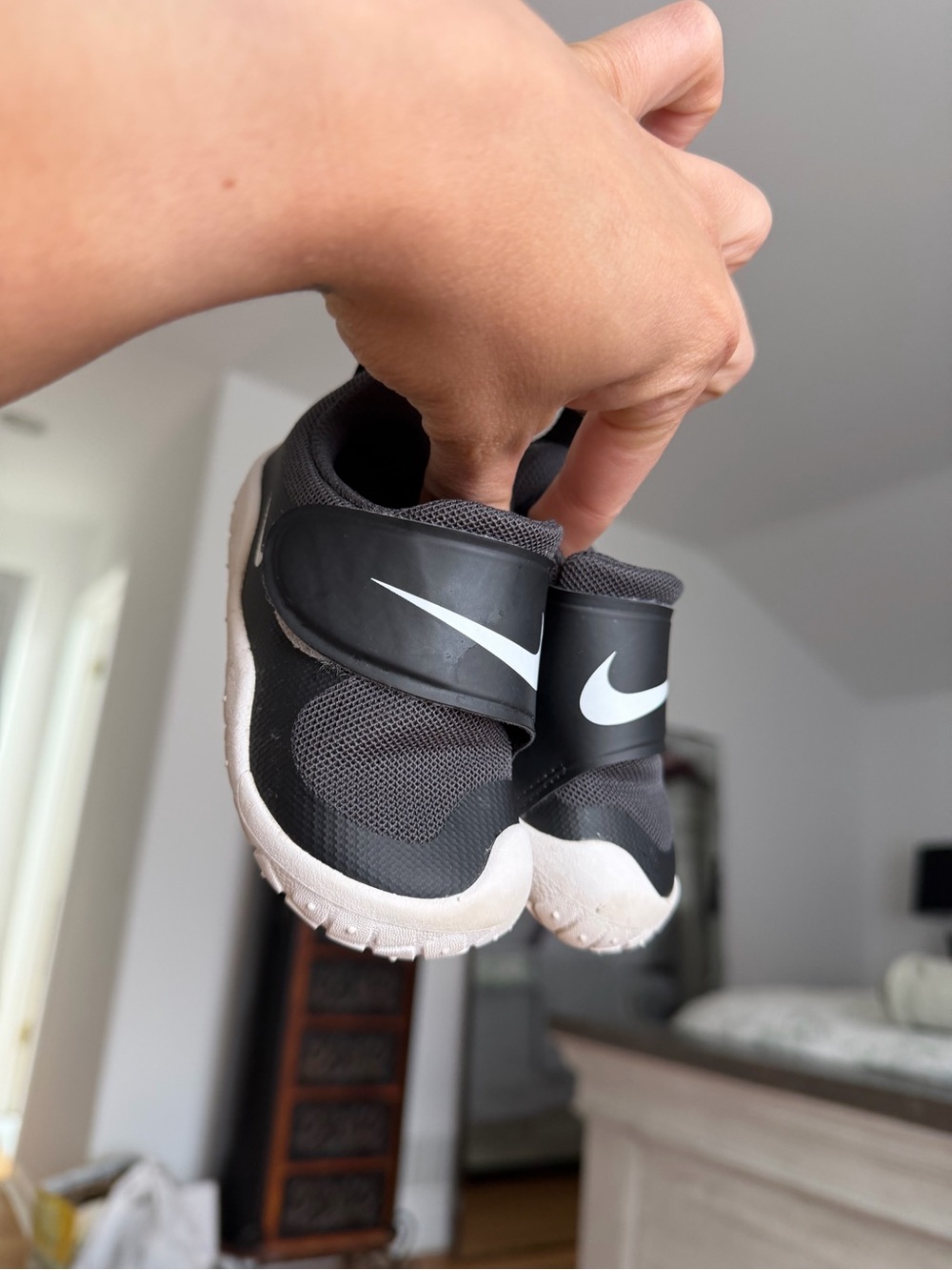 Nike Swoosh Sneakers sz 5c - Picture 5 of 11